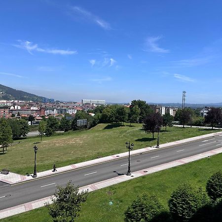 Acogedor Apartamento Con Vistas A La Catedral Y Parking Oviedo Exterior photo