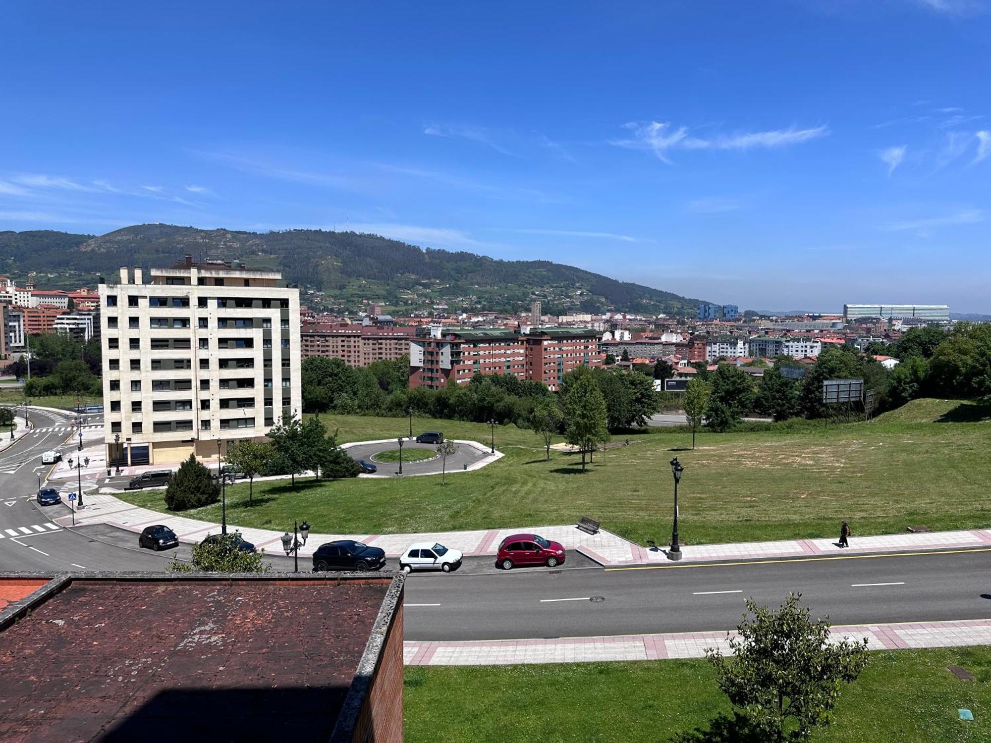 Acogedor Apartamento Con Vistas A La Catedral Y Parking Oviedo Exterior photo