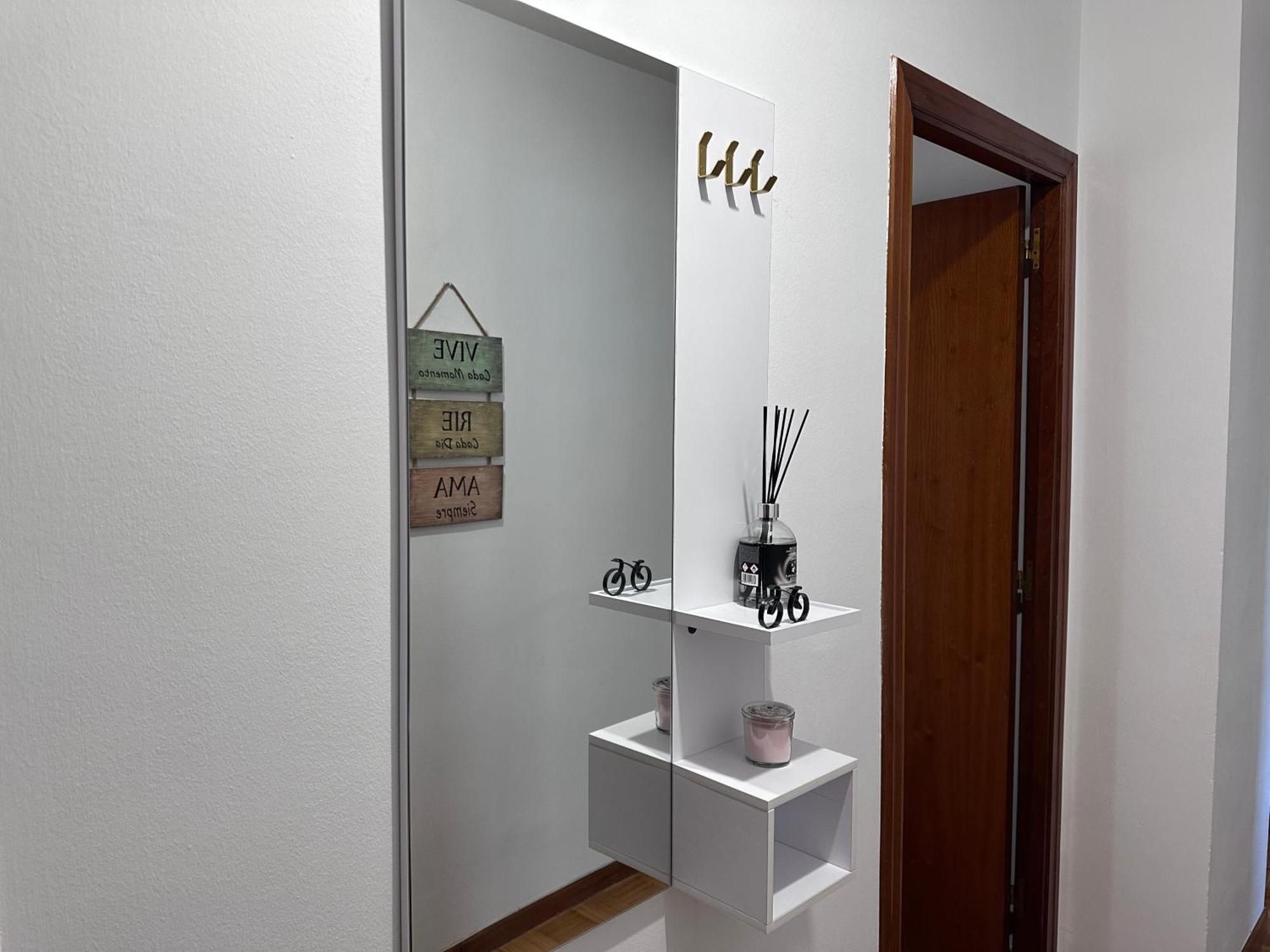Acogedor Apartamento Con Vistas A La Catedral Y Parking Oviedo Exterior photo